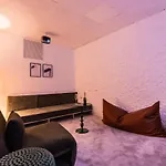 Daire X#prestige#arcdetriomphe#champselysees#2bedrooms#ac Paris