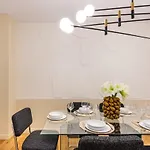 X#prestige#arcdetriomphe#champselysees#2bedrooms#ac *