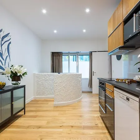 아파트 X#prestige#arcdetriomphe#champselysees#2bedrooms#ac *